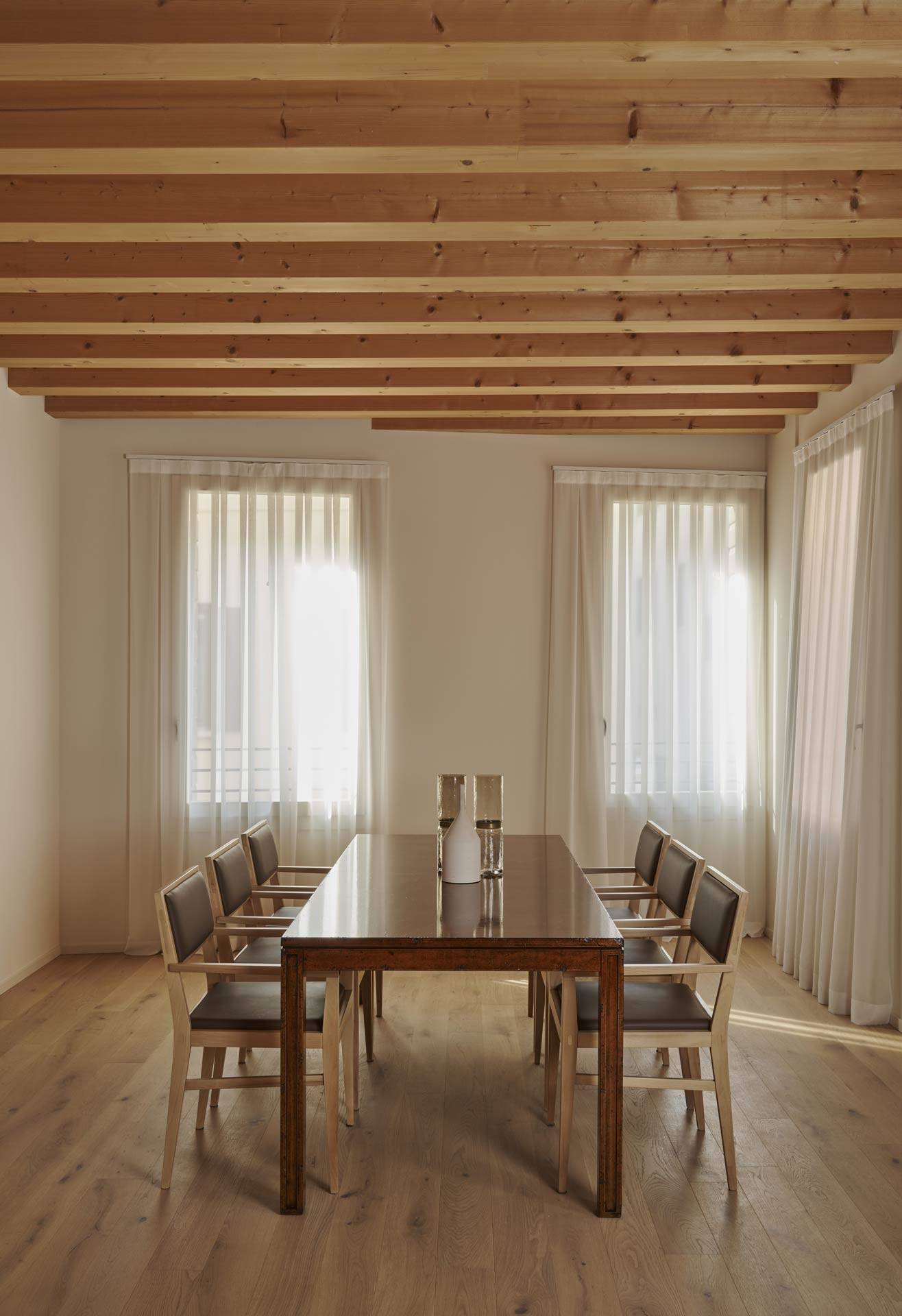 Arca-furniture-luxury-made-italy-exclusive-retailers-SEDEC-seul-1